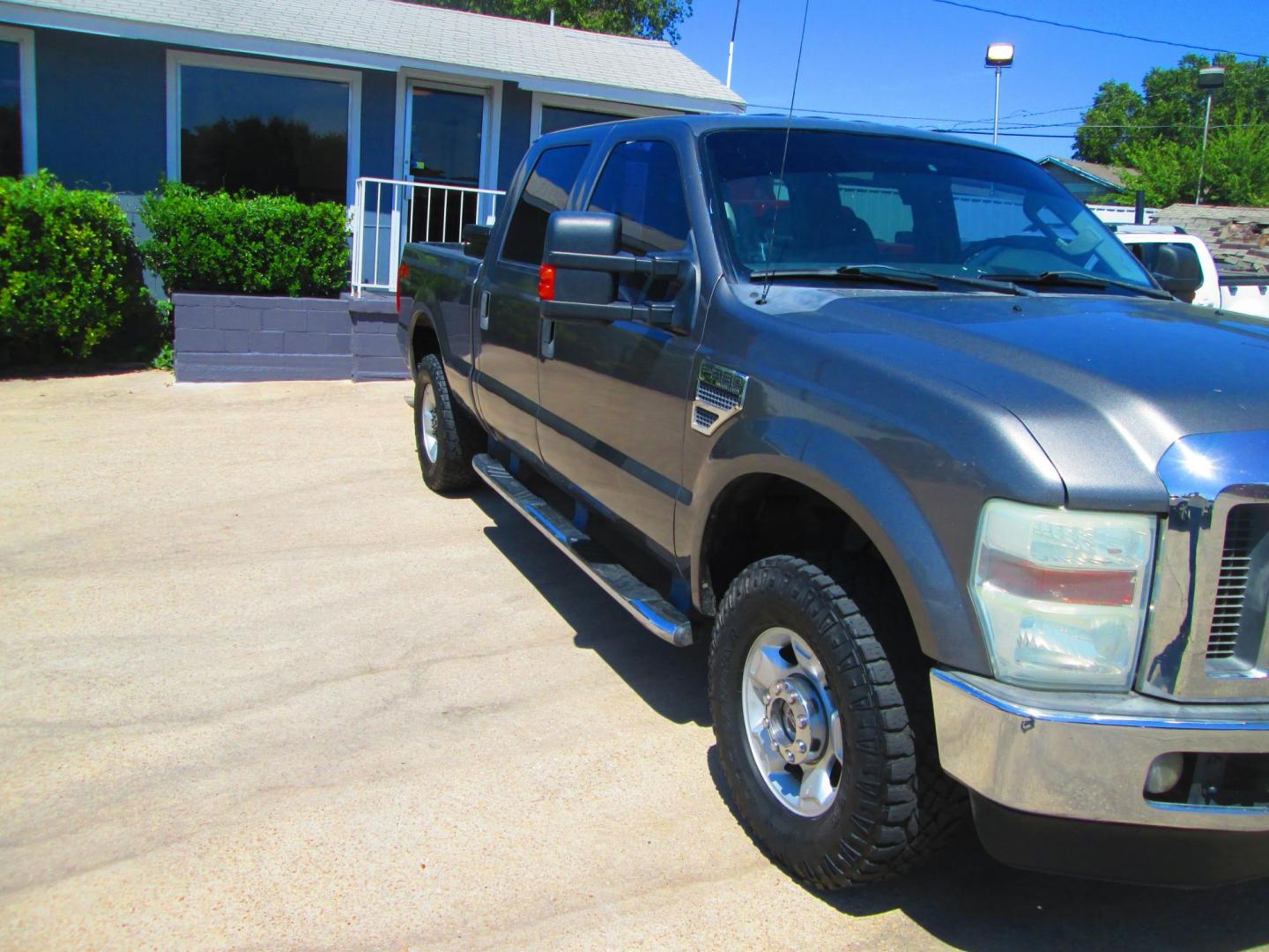 2010 GRAY Ford F-250 SD Cabela Crew Cab 4WD (1FTSW2B58AE) with an 5.4L V8 SOHC 16V engine, located at 1815 NE 28th St., Fort Worth, TX, 76106, (817) 625-6251, 32.795582, -97.333069 - Photo#1