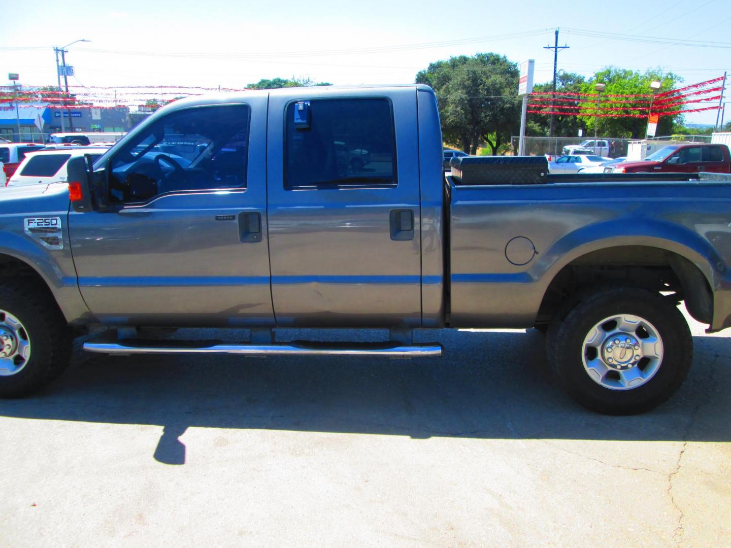 2010 GRAY Ford F-250 SD Cabela Crew Cab 4WD (1FTSW2B58AE) with an 5.4L V8 SOHC 16V engine, located at 1815 NE 28th St., Fort Worth, TX, 76106, (817) 625-6251, 32.795582, -97.333069 - Photo#6