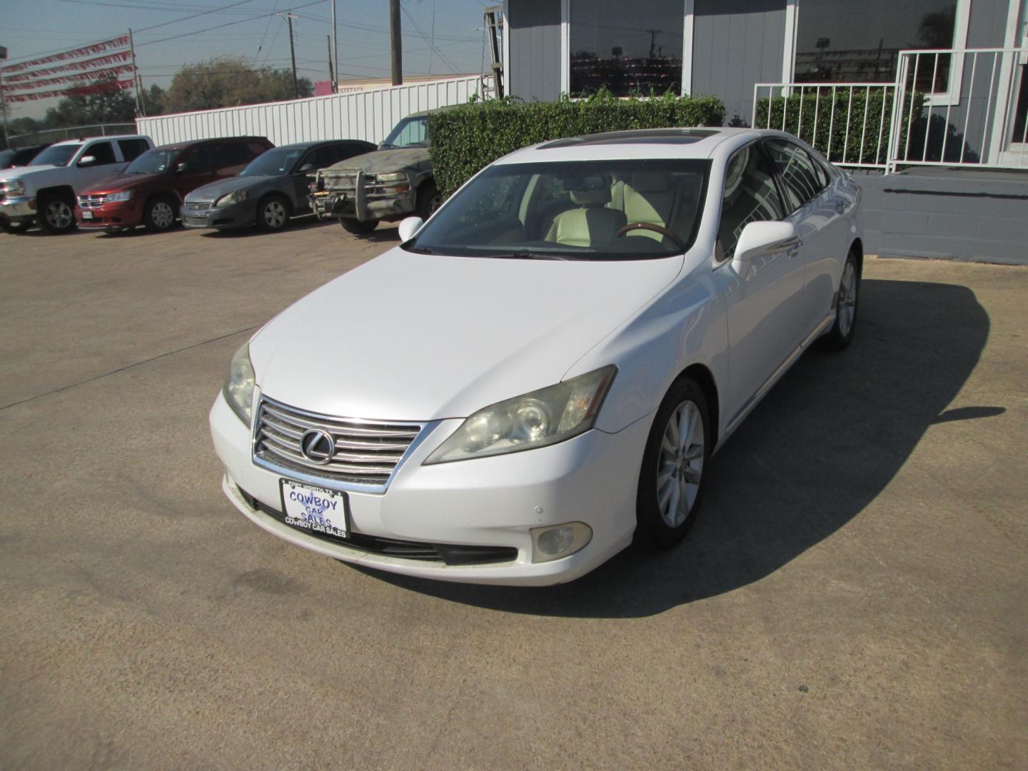 2012 WHITE Lexus ES 350 Sedan (JTHBK1EG7C2) with an 3.5L V6 DOHC 24V engine, 6-Speed Automatic transmission, located at 1815 NE 28th St., Fort Worth, TX, 76106, (817) 625-6251, 32.795582, -97.333069 - Photo#0