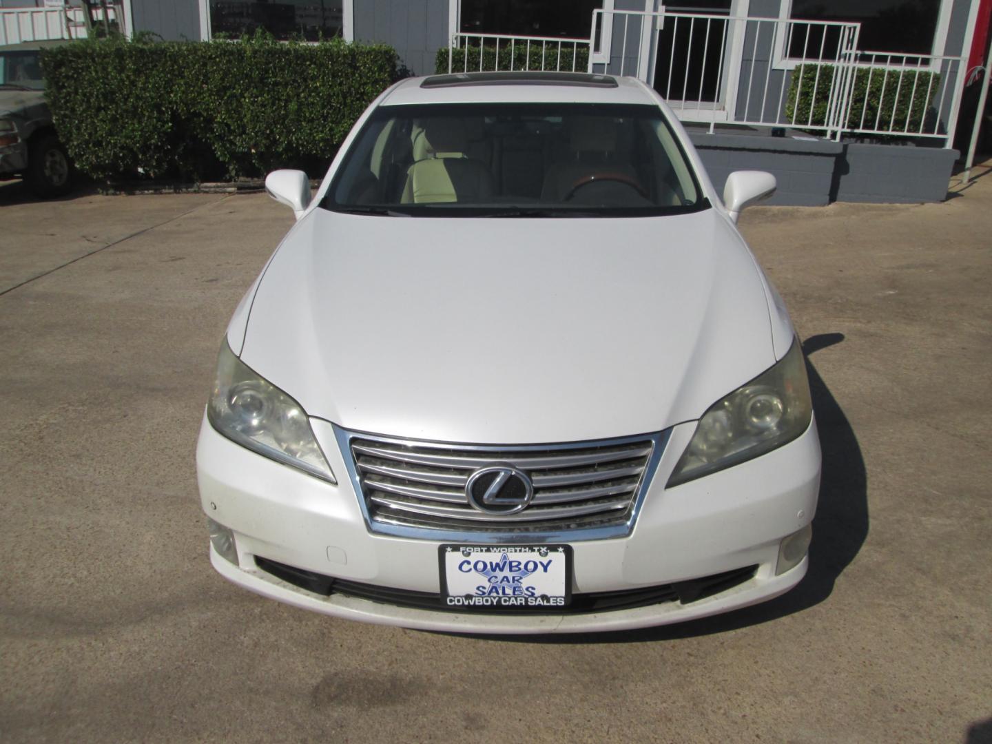 2012 WHITE Lexus ES 350 Sedan (JTHBK1EG7C2) with an 3.5L V6 DOHC 24V engine, 6-Speed Automatic transmission, located at 1815 NE 28th St., Fort Worth, TX, 76106, (817) 625-6251, 32.795582, -97.333069 - Photo#1