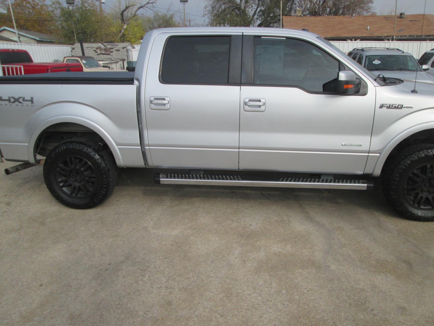 2011 SILVER Ford F-150 FX4 SuperCrew 5.5-ft. Bed 4WD (1FTFW1ET1BF) with an 3.5L V6 engine, 4-Speed Automatic transmission, located at 1815 NE 28th St., Fort Worth, TX, 76106, (817) 625-6251, 32.795582, -97.333069 - Photo#3