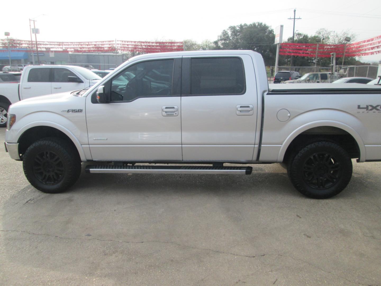 2011 SILVER Ford F-150 FX4 SuperCrew 5.5-ft. Bed 4WD (1FTFW1ET1BF) with an 3.5L V6 engine, 4-Speed Automatic transmission, located at 1815 NE 28th St., Fort Worth, TX, 76106, (817) 625-6251, 32.795582, -97.333069 - Photo#7