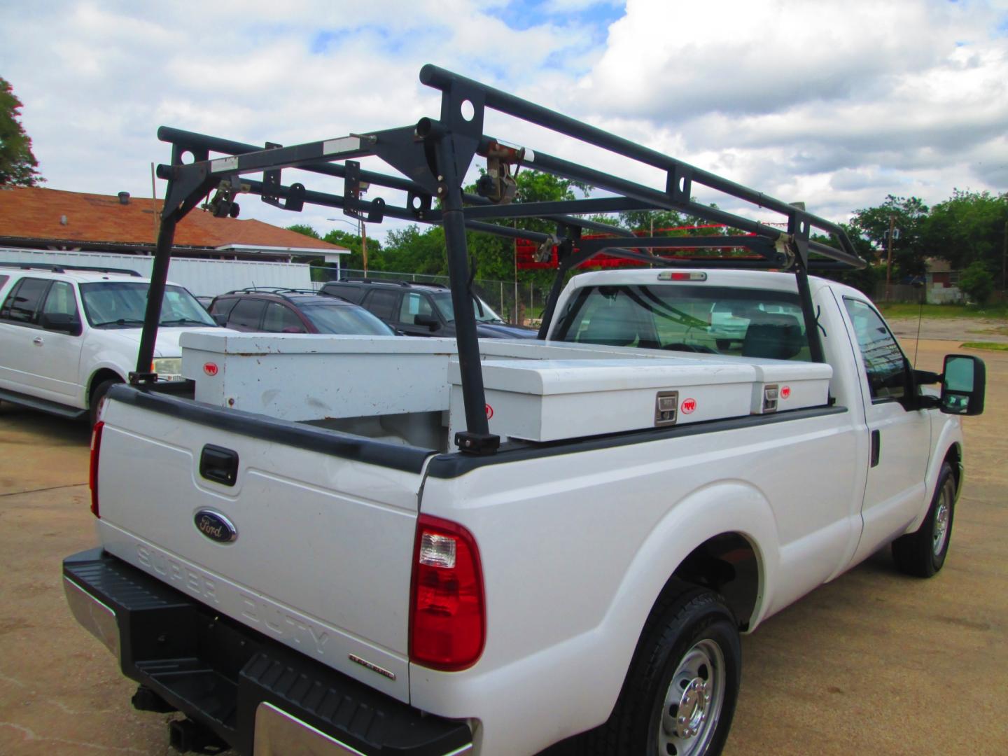 2014 WHITE Ford F-250 SD XL 2WD (1FTBF2A69EE) with an 6.2L V8 OHV 16V engine, 6-Speed Automatic transmission, located at 1815 NE 28th St., Fort Worth, TX, 76106, (817) 625-6251, 32.795582, -97.333069 - Photo#5