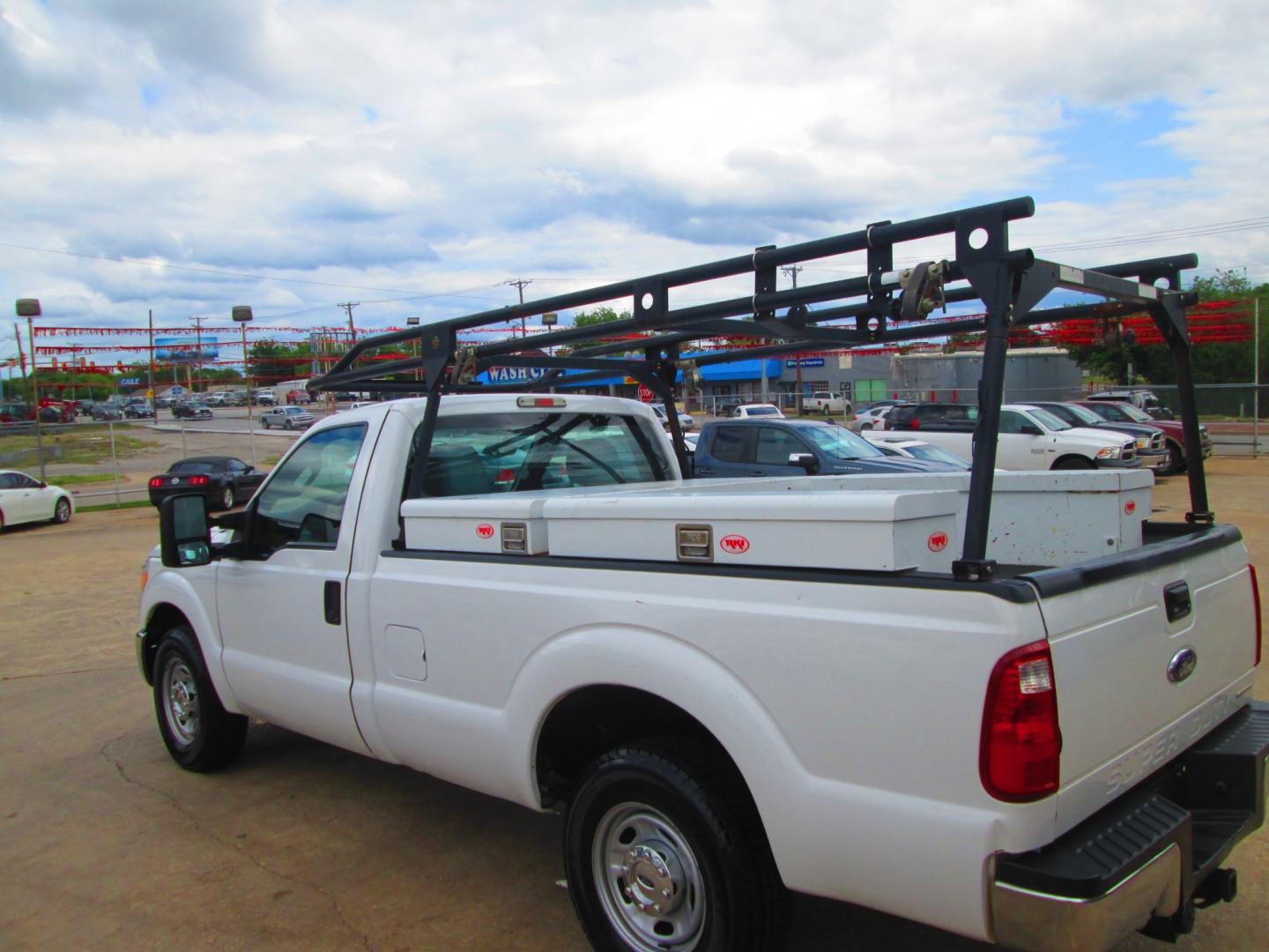 2014 WHITE Ford F-250 SD XL 2WD (1FTBF2A69EE) with an 6.2L V8 OHV 16V engine, 6-Speed Automatic transmission, located at 1815 NE 28th St., Fort Worth, TX, 76106, (817) 625-6251, 32.795582, -97.333069 - Photo#7