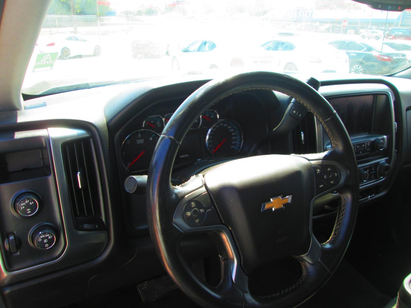 2015 BROWN Chevrolet Silverado 1500 LT Double Cab 4WD (1GCVKREC4FZ) with an 5.3L V8 OHV 16V engine, 6-Speed Automatic transmission, located at 1815 NE 28th St., Fort Worth, TX, 76106, (817) 625-6251, 32.795582, -97.333069 - Photo#14