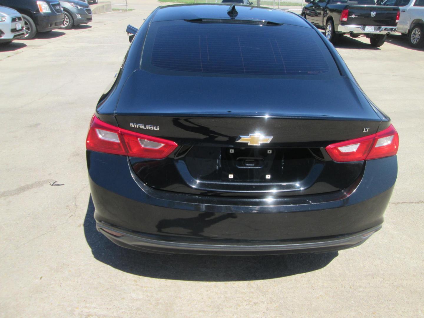 2018 BLACK Chevrolet Malibu LT (1G1ZD5ST3JF) with an 1.5L L4 DOHC 16V engine, 6A transmission, located at 1815 NE 28th St., Fort Worth, TX, 76106, (817) 625-6251, 32.795582, -97.333069 - Photo#5