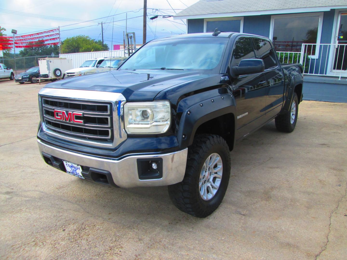 2015 BLACK GMC Sierra 1500 SLE Crew Cab Short Box 4WD (3GTU2UEC7FG) with an 5.3L V8 OHV 16V engine, 6-Speed Automatic transmission, located at 1815 NE 28th St., Fort Worth, TX, 76106, (817) 625-6251, 32.795582, -97.333069 - Photo#0