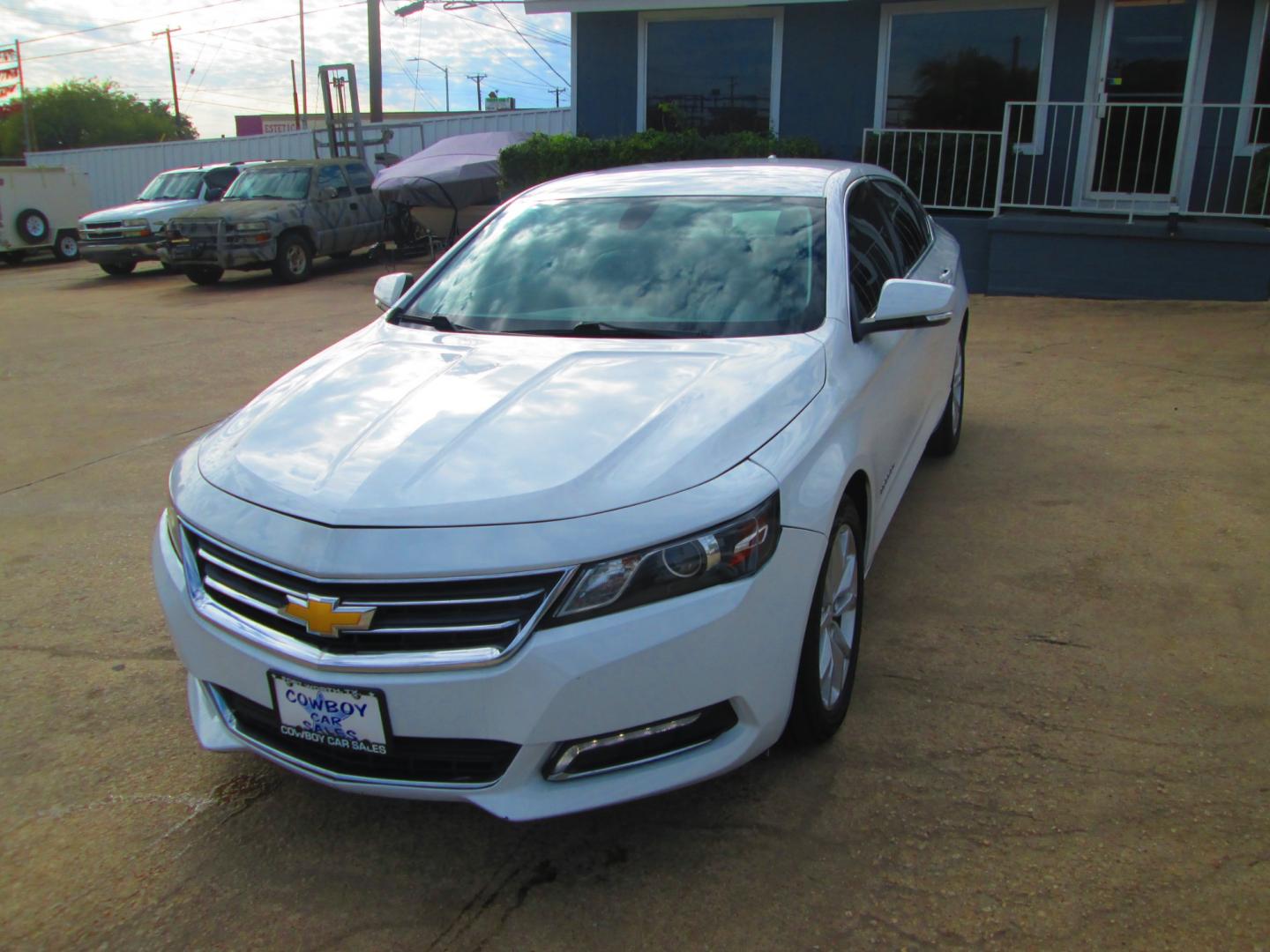 2019 WHITE Chevrolet Impala LT (1G11Z5SA8KU) with an 2.5L L4 DOHC 16V engine, 6A transmission, located at 1815 NE 28th St., Fort Worth, TX, 76106, (817) 625-6251, 32.795582, -97.333069 - Photo#0