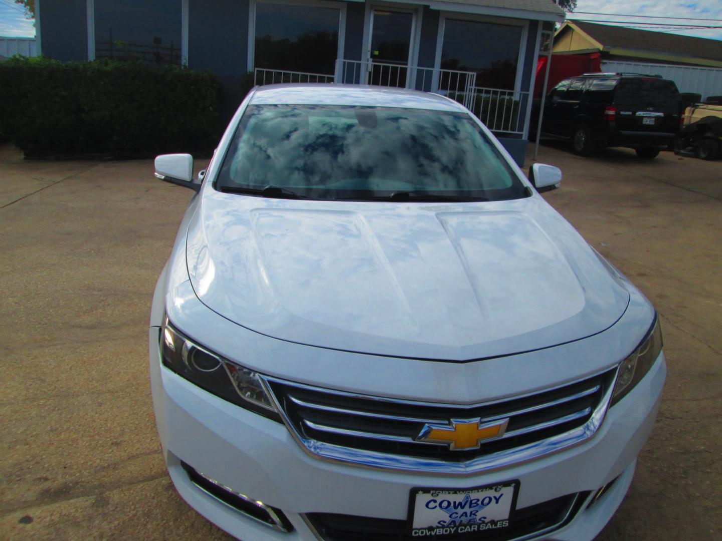 2019 WHITE Chevrolet Impala LT (1G11Z5SA8KU) with an 2.5L L4 DOHC 16V engine, 6A transmission, located at 1815 NE 28th St., Fort Worth, TX, 76106, (817) 625-6251, 32.795582, -97.333069 - Photo#1