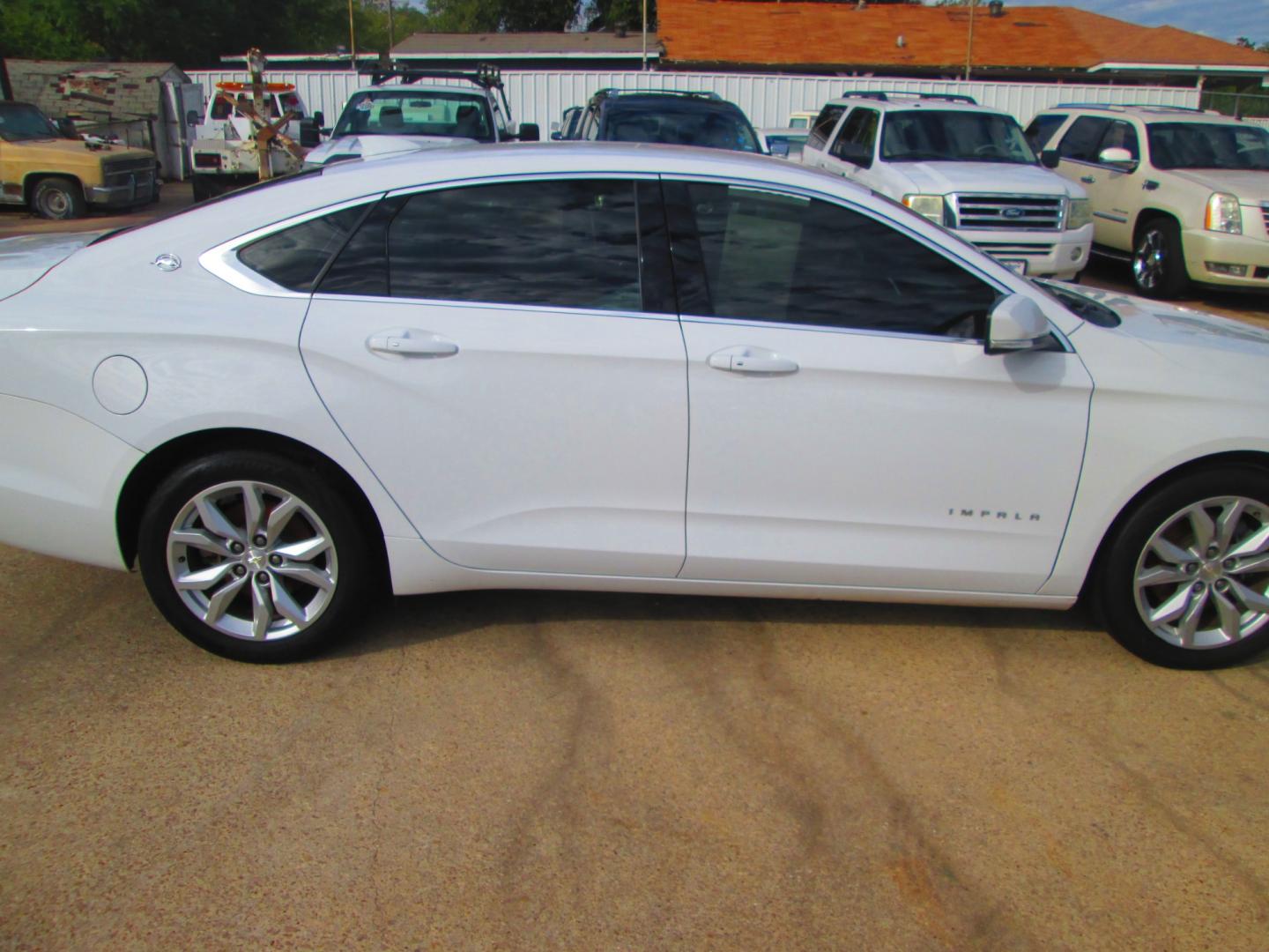 2019 WHITE Chevrolet Impala LT (1G11Z5SA8KU) with an 2.5L L4 DOHC 16V engine, 6A transmission, located at 1815 NE 28th St., Fort Worth, TX, 76106, (817) 625-6251, 32.795582, -97.333069 - Photo#3