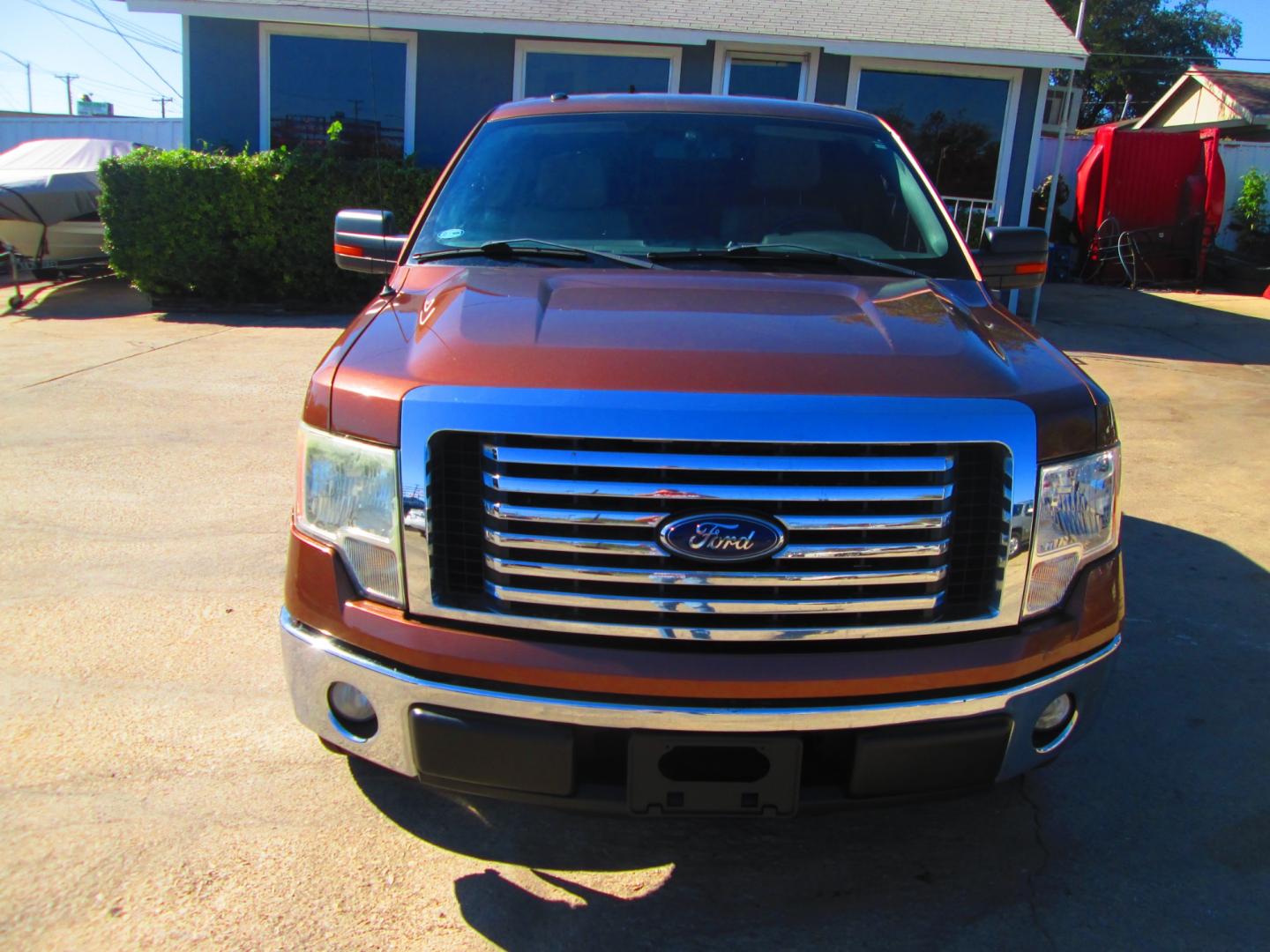 2011 BROWN Ford F-150 FX2 SuperCrew 5.5-ft. Bed 2WD (1FTFW1CF5BK) with an 5.0L V8 engine, 4-Speed Automatic transmission, located at 1815 NE 28th St., Fort Worth, TX, 76106, (817) 625-6251, 32.795582, -97.333069 - Photo#1