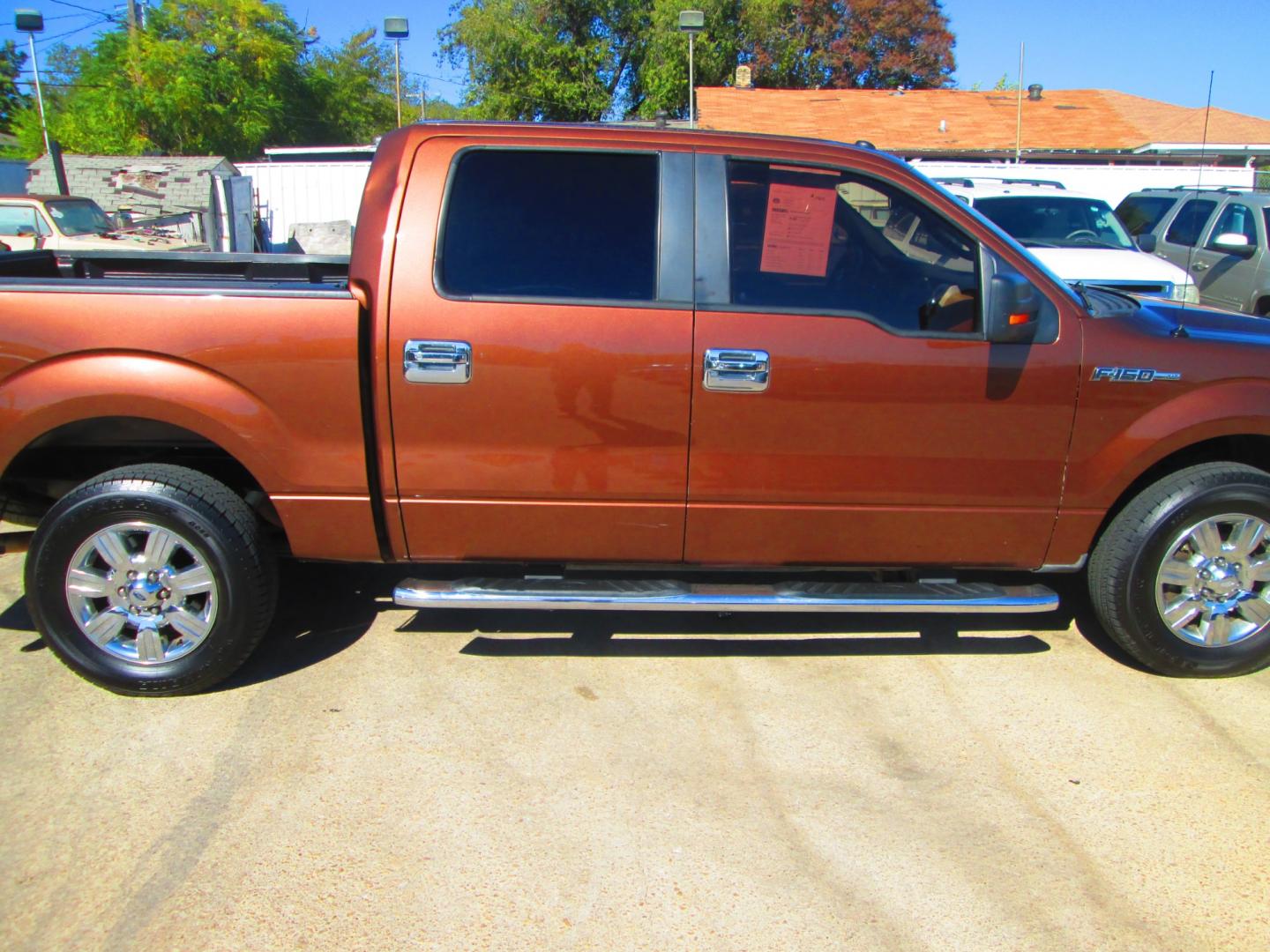 2011 BROWN Ford F-150 FX2 SuperCrew 5.5-ft. Bed 2WD (1FTFW1CF5BK) with an 5.0L V8 engine, 4-Speed Automatic transmission, located at 1815 NE 28th St., Fort Worth, TX, 76106, (817) 625-6251, 32.795582, -97.333069 - Photo#3