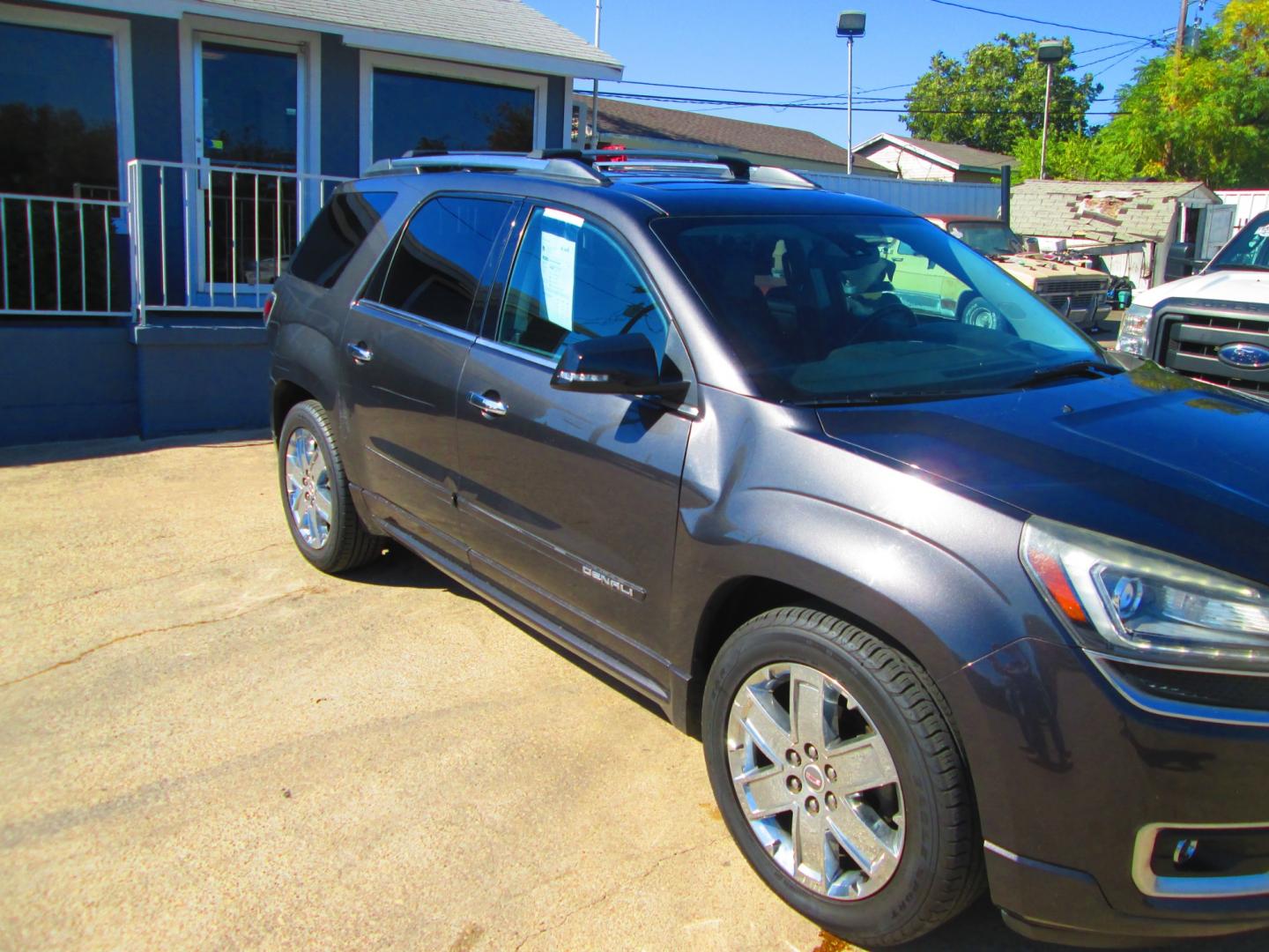 2015 GRAY GMC Acadia Denali AWD (1GKKVTKD1FJ) with an 3.6L V6 DOHC 24V engine, 6-Speed Automatic transmission, located at 1815 NE 28th St., Fort Worth, TX, 76106, (817) 625-6251, 32.795582, -97.333069 - Photo#2