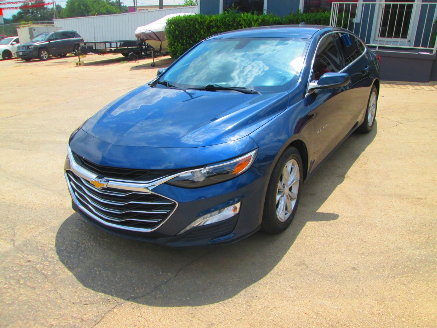 2020 BLUE /BLACK Chevrolet Malibu (1G1ZD5ST0LF) , located at 1815 NE 28th St., Fort Worth, TX, 76106, (817) 625-6251, 32.795582, -97.333069 - Photo#0