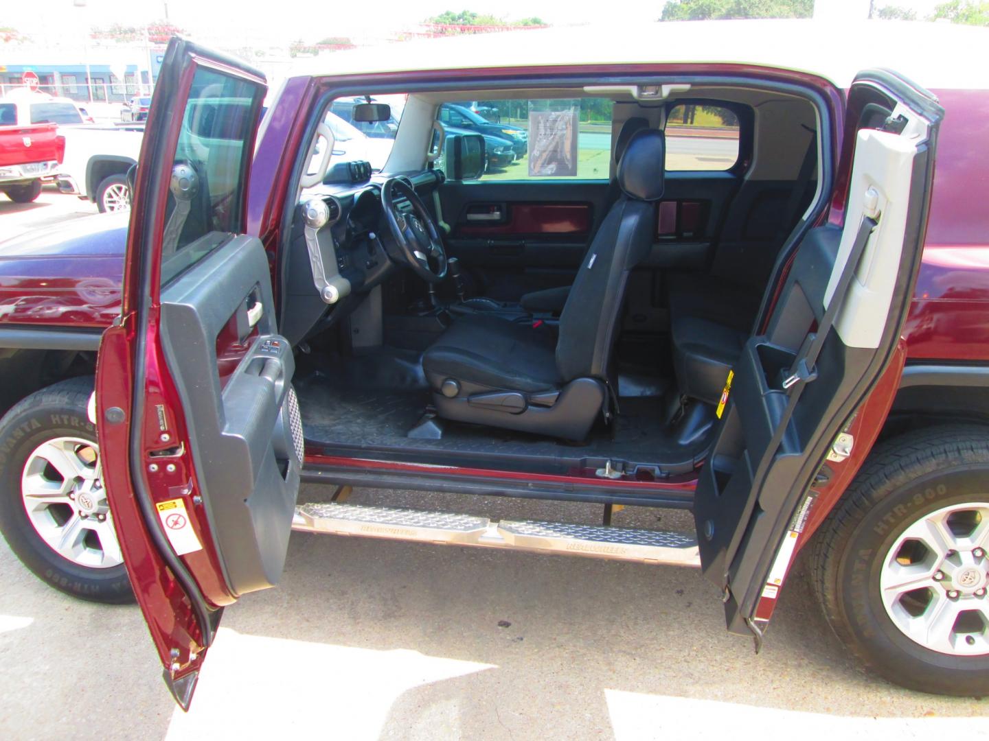 2007 BURGUNDY Toyota FJ Cruiser (JTEBU11F570) , located at 1815 NE 28th St., Fort Worth, TX, 76106, (817) 625-6251, 32.795582, -97.333069 - Photo#12