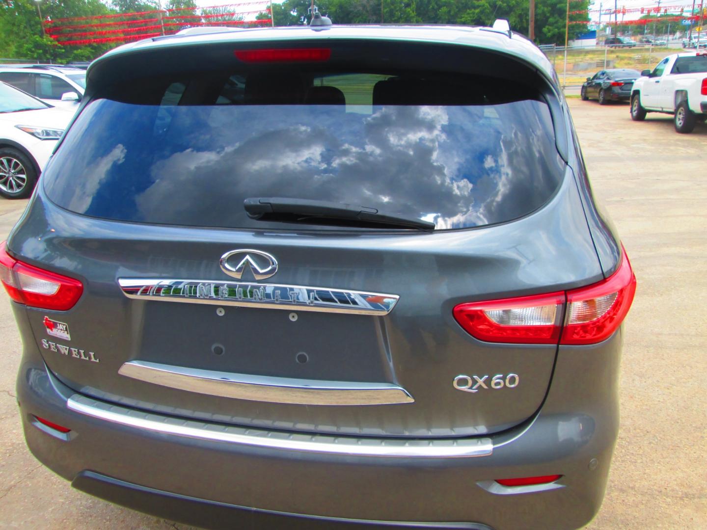 2015 GRAY Infiniti QX60 (5N1AL0MN8FC) , located at 1815 NE 28th St., Fort Worth, TX, 76106, (817) 625-6251, 32.795582, -97.333069 - Photo#5