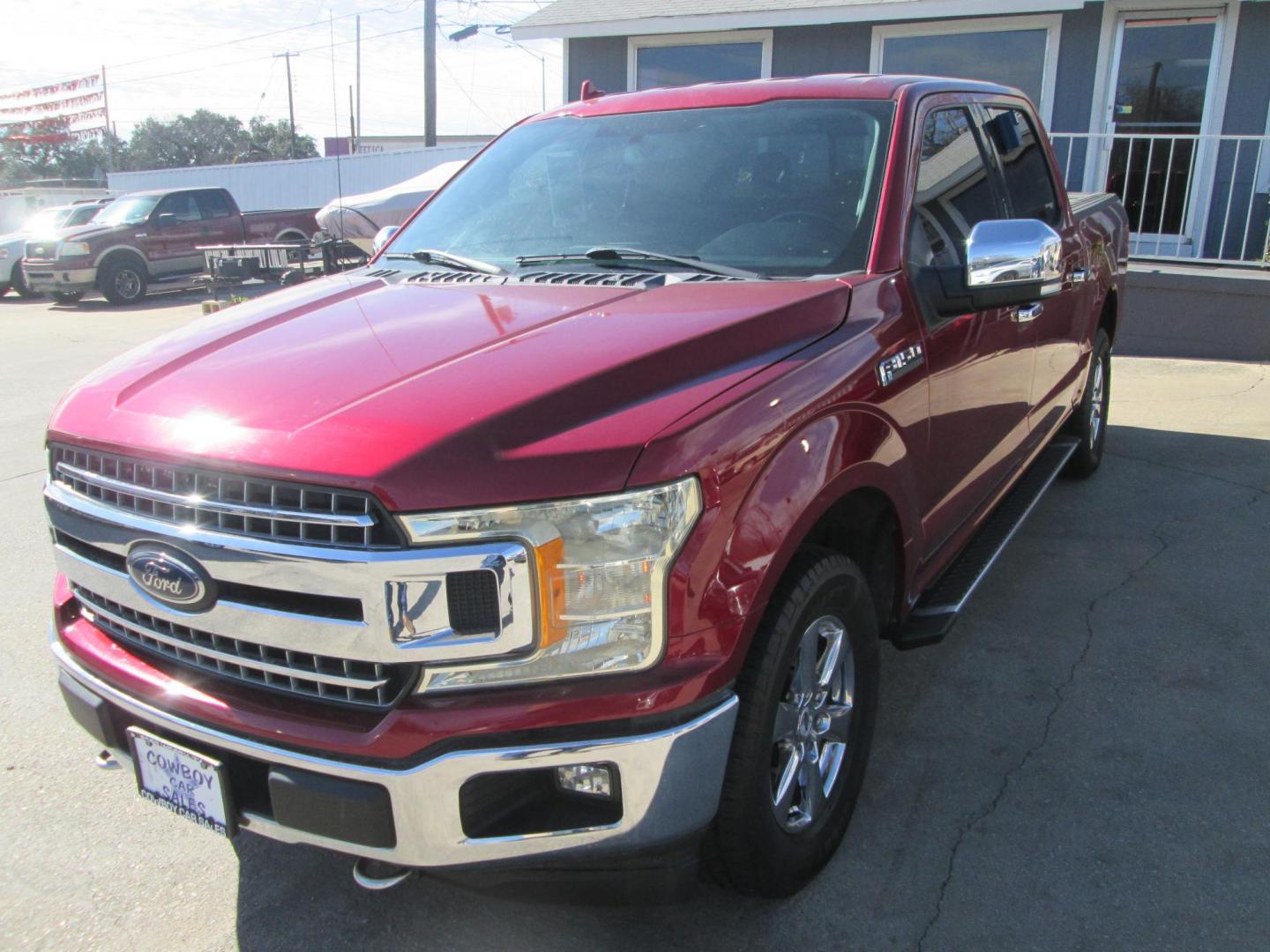 2018 RED Ford F-150 XLT SuperCrew 5.5-ft. Bed 4WD (1FTEW1EG8JK) with an 3.5L V6 TURBO engine, 6A transmission, located at 1815 NE 28th St., Fort Worth, TX, 76106, (817) 625-6251, 32.795582, -97.333069 - Photo#0