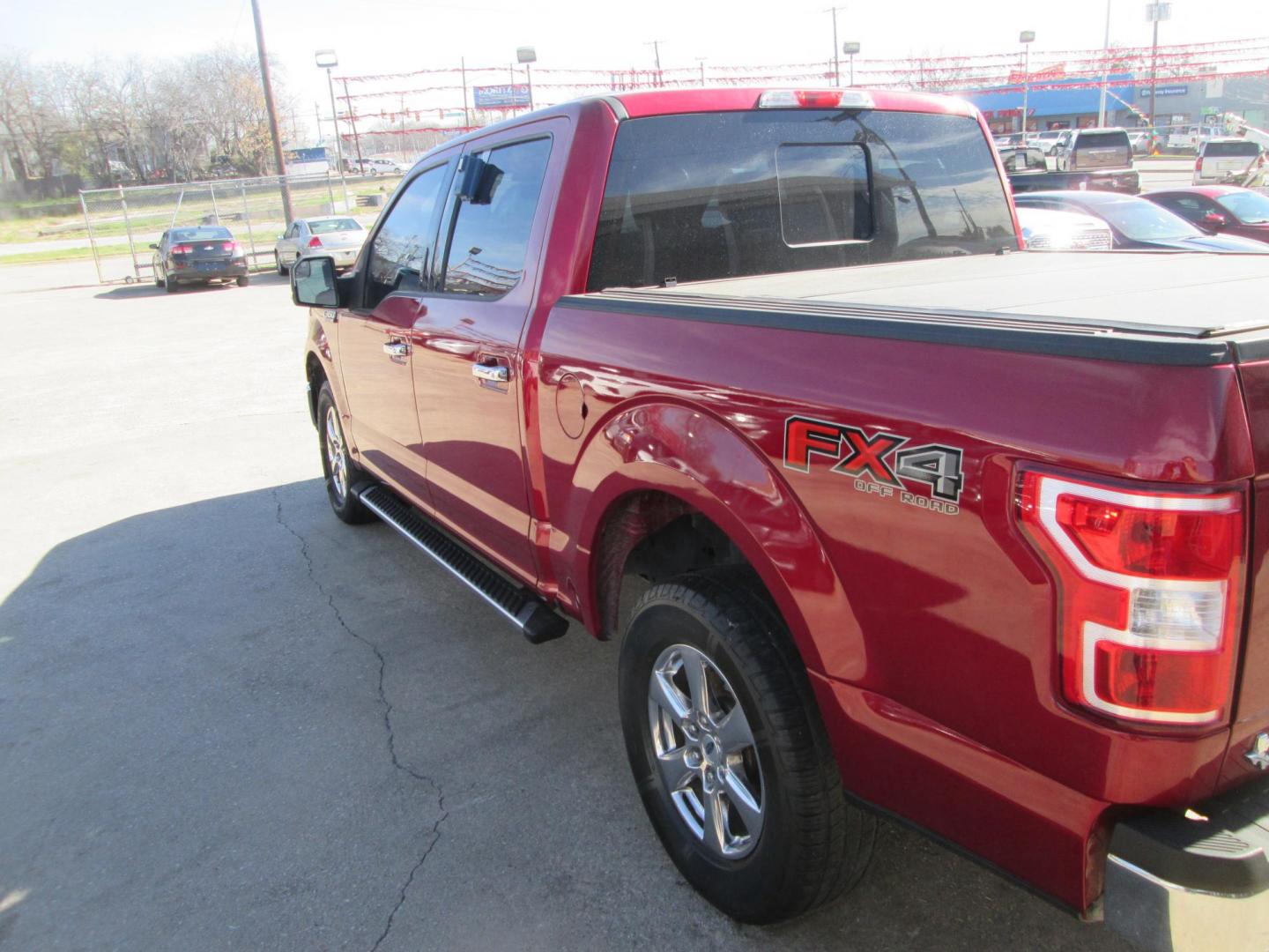 2018 RED Ford F-150 XLT SuperCrew 5.5-ft. Bed 4WD (1FTEW1EG8JK) with an 3.5L V6 TURBO engine, 6A transmission, located at 1815 NE 28th St., Fort Worth, TX, 76106, (817) 625-6251, 32.795582, -97.333069 - Photo#6