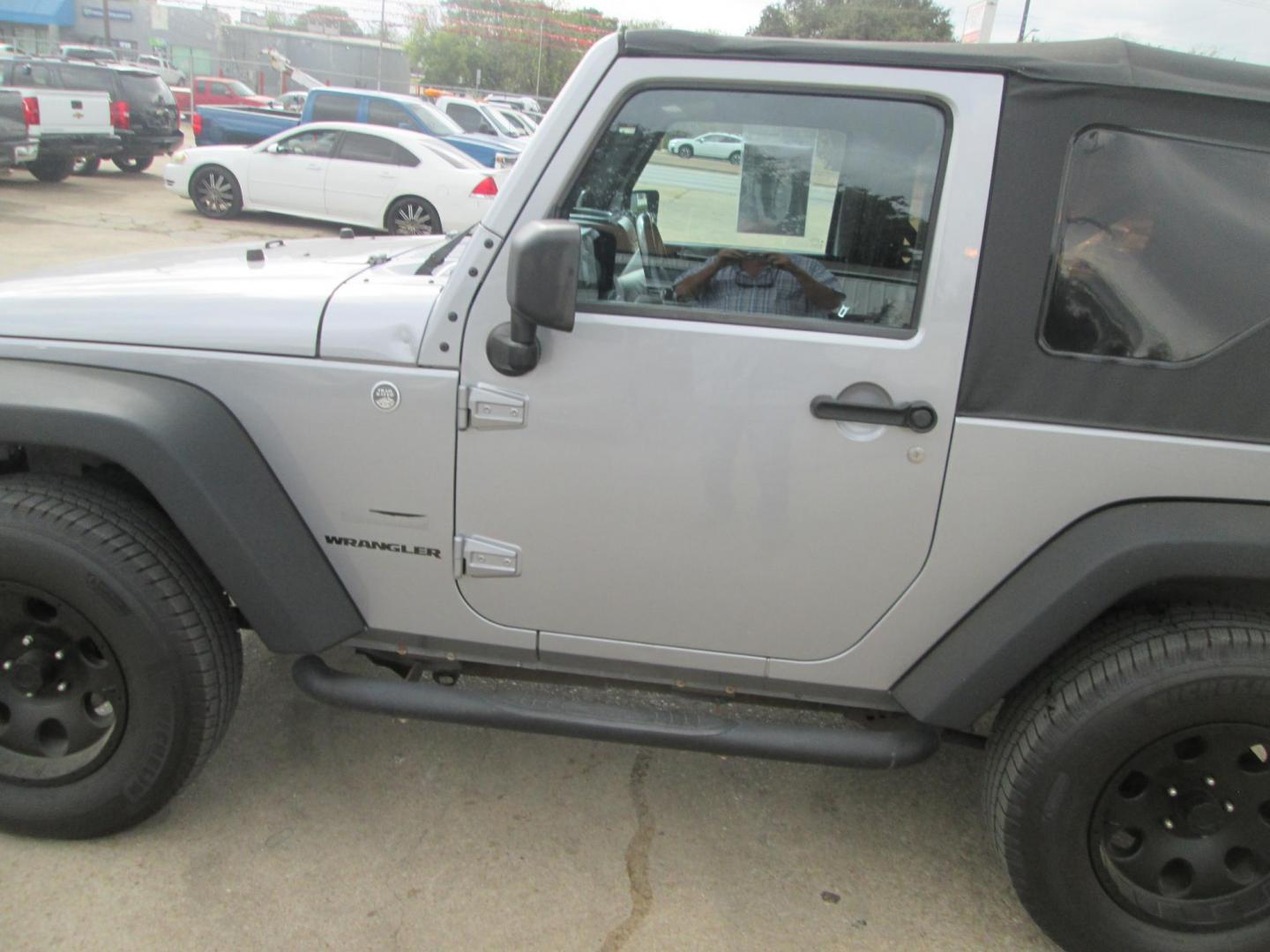 2013 SILVER Jeep Wrangler Sport 4WD (1C4GJWAG1DL) with an 3.6L V6 DOHC 24V FFV engine, located at 1815 NE 28th St., Fort Worth, TX, 76106, (817) 625-6251, 32.795582, -97.333069 - Photo#7