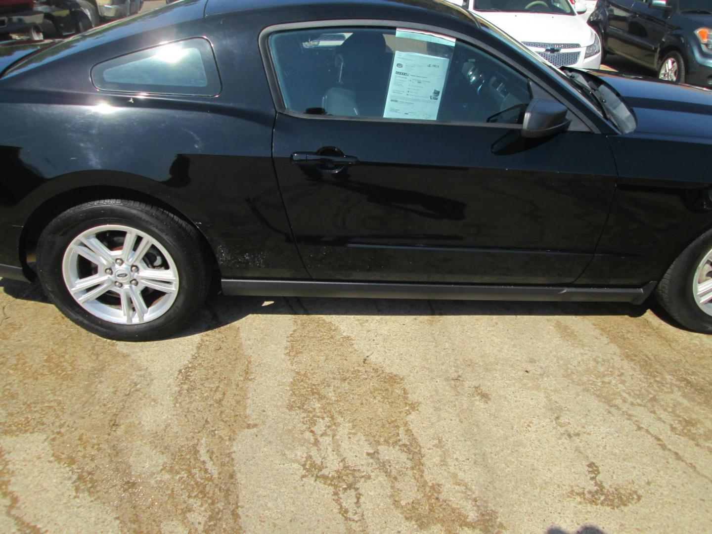 2012 BLACK Ford Mustang V6 Coupe (1ZVBP8AM2C5) with an 3.7L V6 DOHC 24V engine, located at 1815 NE 28th St., Fort Worth, TX, 76106, (817) 625-6251, 32.795582, -97.333069 - Photo#3