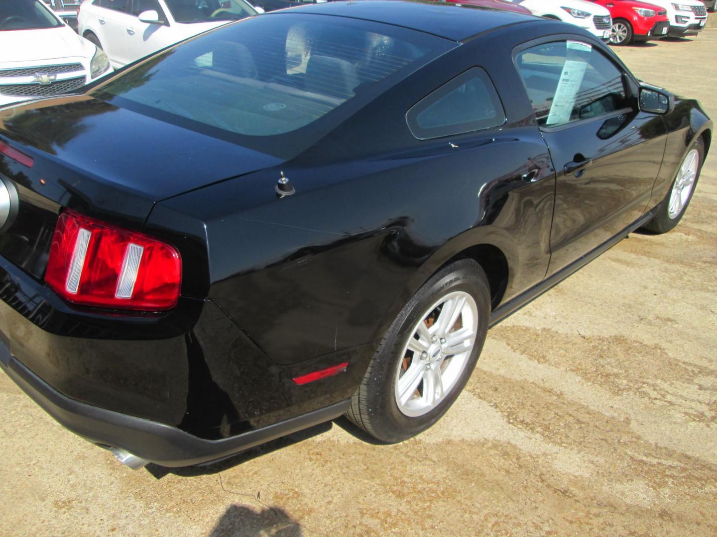 2012 BLACK Ford Mustang V6 Coupe (1ZVBP8AM2C5) with an 3.7L V6 DOHC 24V engine, located at 1815 NE 28th St., Fort Worth, TX, 76106, (817) 625-6251, 32.795582, -97.333069 - Photo#4