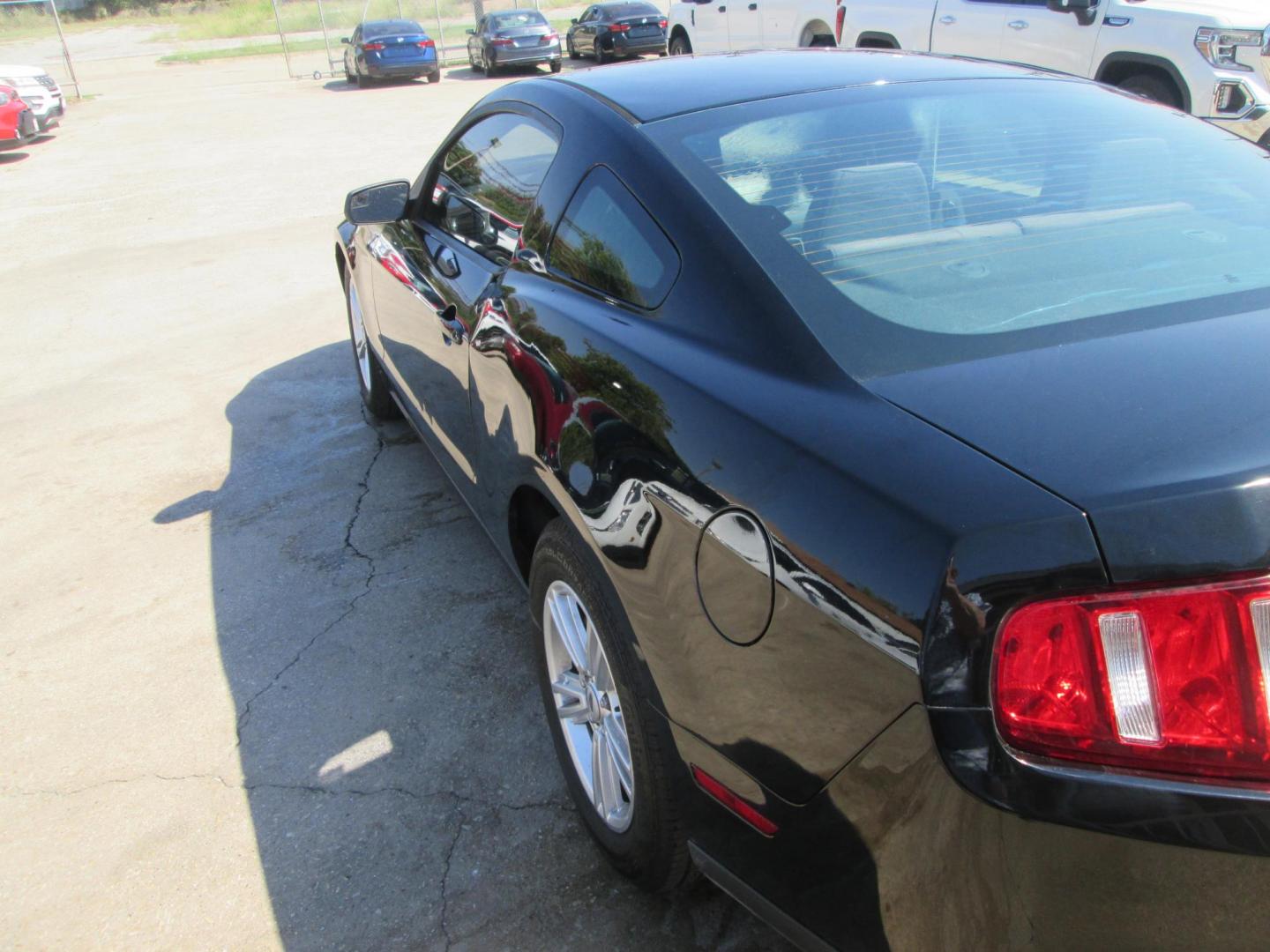 2012 BLACK Ford Mustang V6 Coupe (1ZVBP8AM2C5) with an 3.7L V6 DOHC 24V engine, located at 1815 NE 28th St., Fort Worth, TX, 76106, (817) 625-6251, 32.795582, -97.333069 - Photo#6