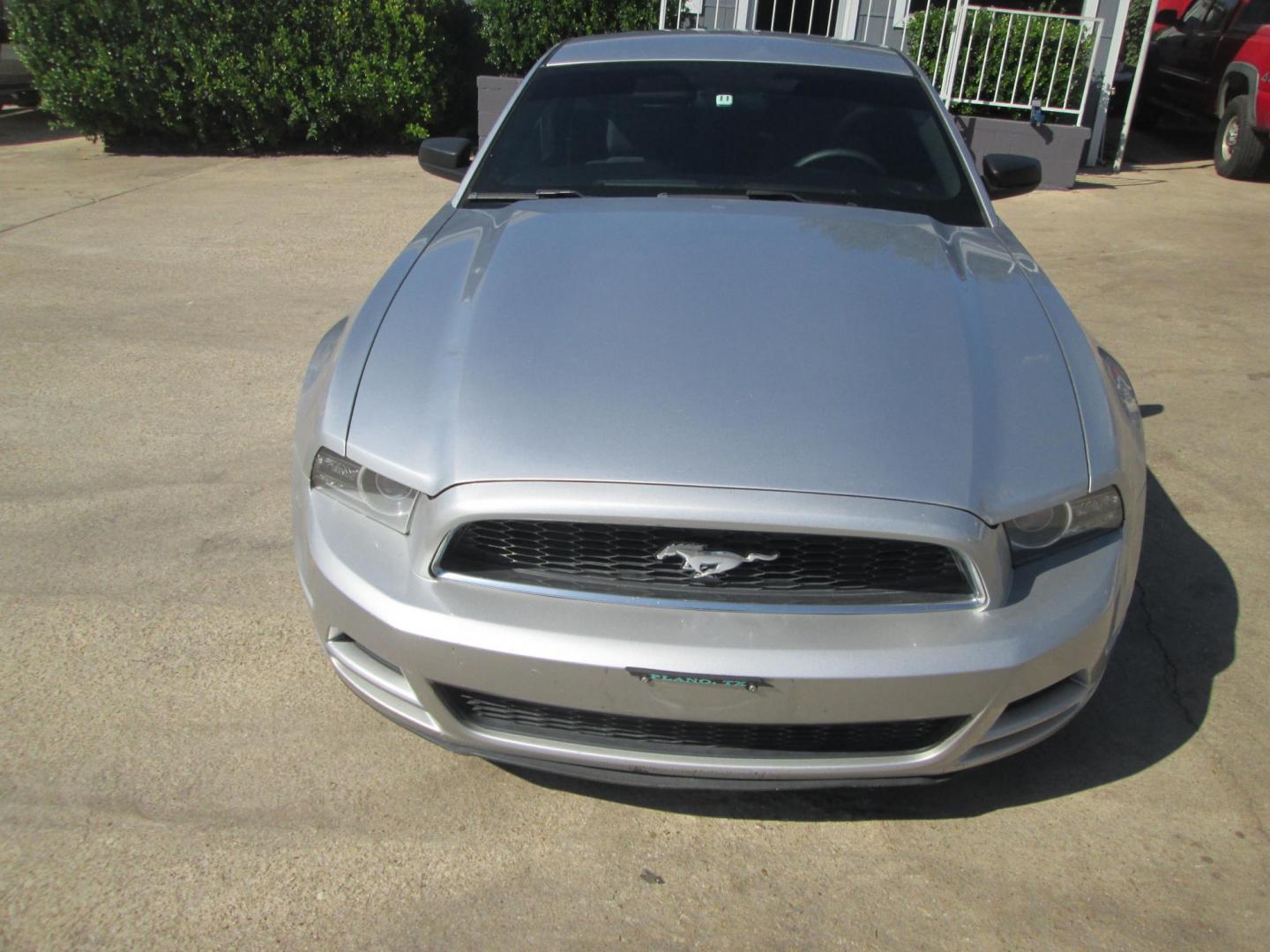 2014 SILVER /BLACK Ford Mustang V6 Coupe (1ZVBP8AM7E5) with an 3.7L V6 DOHC 24V engine, located at 1815 NE 28th St., Fort Worth, TX, 76106, (817) 625-6251, 32.795582, -97.333069 - Photo#1