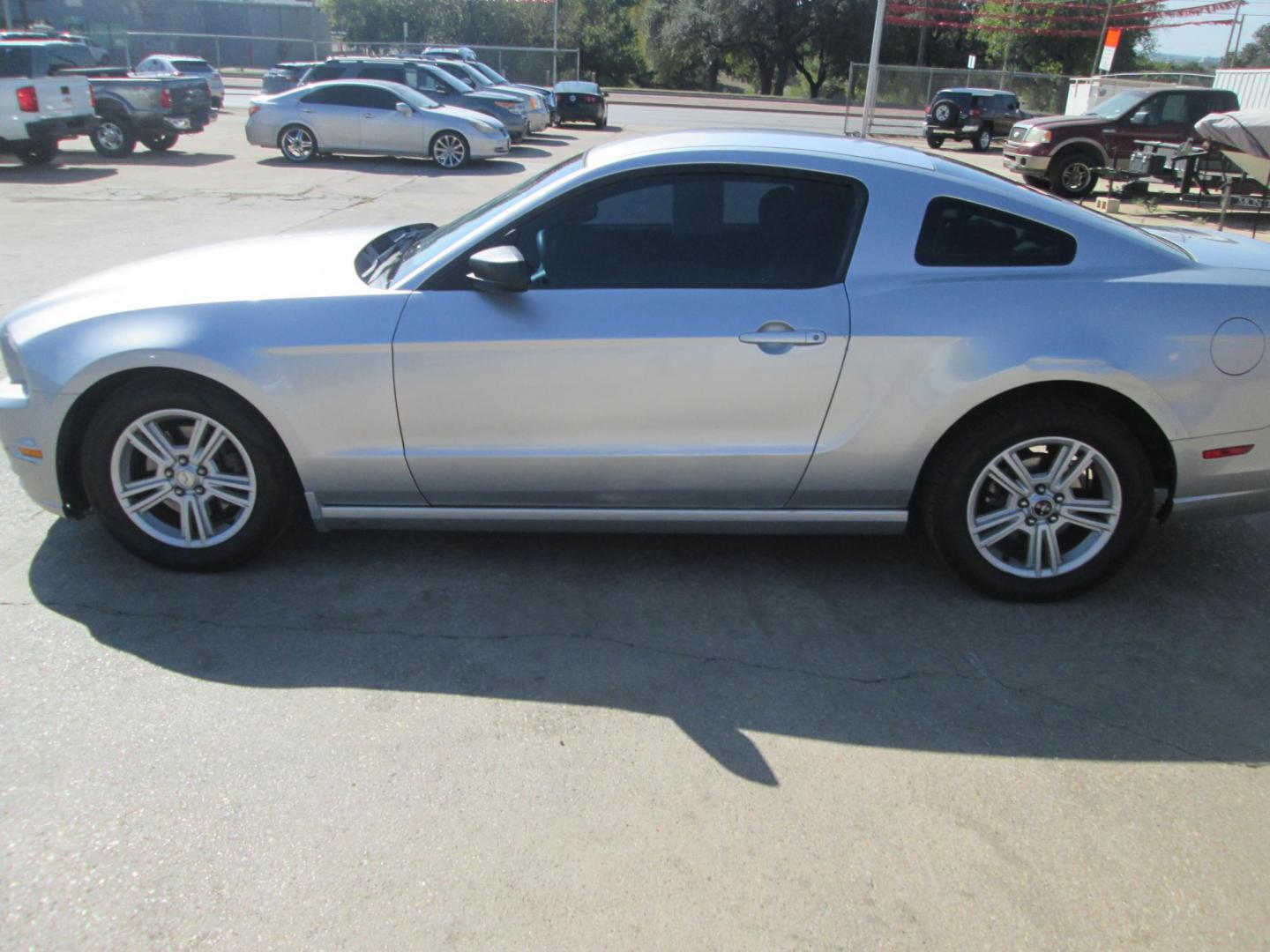 2014 SILVER /BLACK Ford Mustang V6 Coupe (1ZVBP8AM7E5) with an 3.7L V6 DOHC 24V engine, located at 1815 NE 28th St., Fort Worth, TX, 76106, (817) 625-6251, 32.795582, -97.333069 - Photo#7