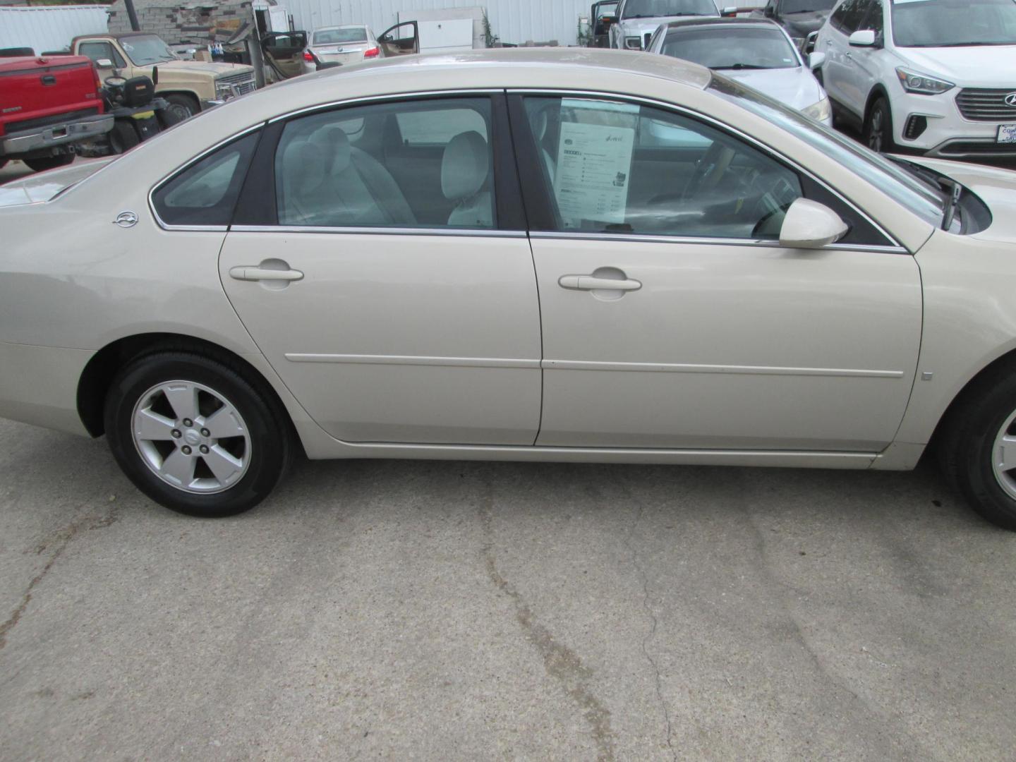 2008 GOLD /TAN Chevrolet Impala LT (2G1WT58K389) with an 3.5L V6 OHV 12V FFV engine, 4-Speed Automatic Overdrive transmission, located at 1815 NE 28th St., Fort Worth, TX, 76106, (817) 625-6251, 32.795582, -97.333069 - Photo#3