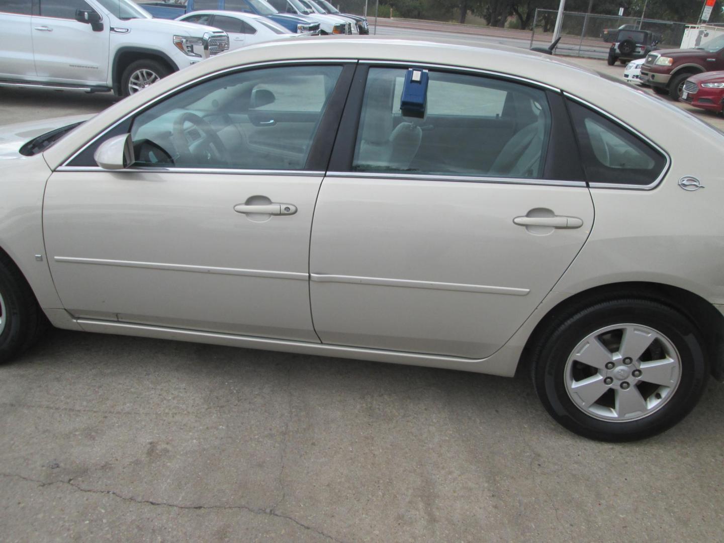 2008 GOLD /TAN Chevrolet Impala LT (2G1WT58K389) with an 3.5L V6 OHV 12V FFV engine, 4-Speed Automatic Overdrive transmission, located at 1815 NE 28th St., Fort Worth, TX, 76106, (817) 625-6251, 32.795582, -97.333069 - Photo#8