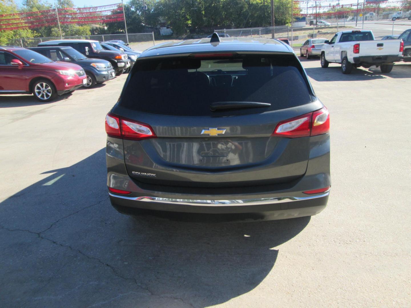 2020 GRAY Chevrolet Equinox LT 2WD (3GNAXKEV7LS) with an 1.5L L4 DIR DOHC 16V TURBO engine, 6A transmission, located at 1815 NE 28th St., Fort Worth, TX, 76106, (817) 625-6251, 32.795582, -97.333069 - Photo#6