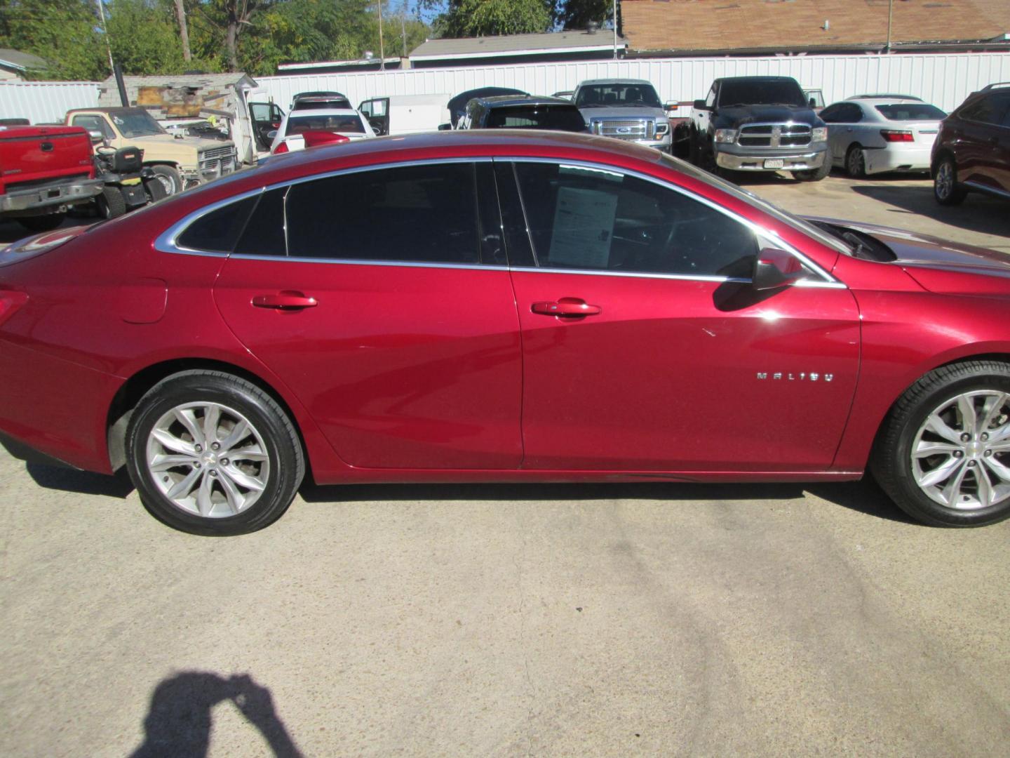 2020 RED Chevrolet Malibu LT (1G1ZD5ST8LF) with an 1.5L L4 DOHC 16V engine, 6A transmission, located at 1815 NE 28th St., Fort Worth, TX, 76106, (817) 625-6251, 32.795582, -97.333069 - Photo#4