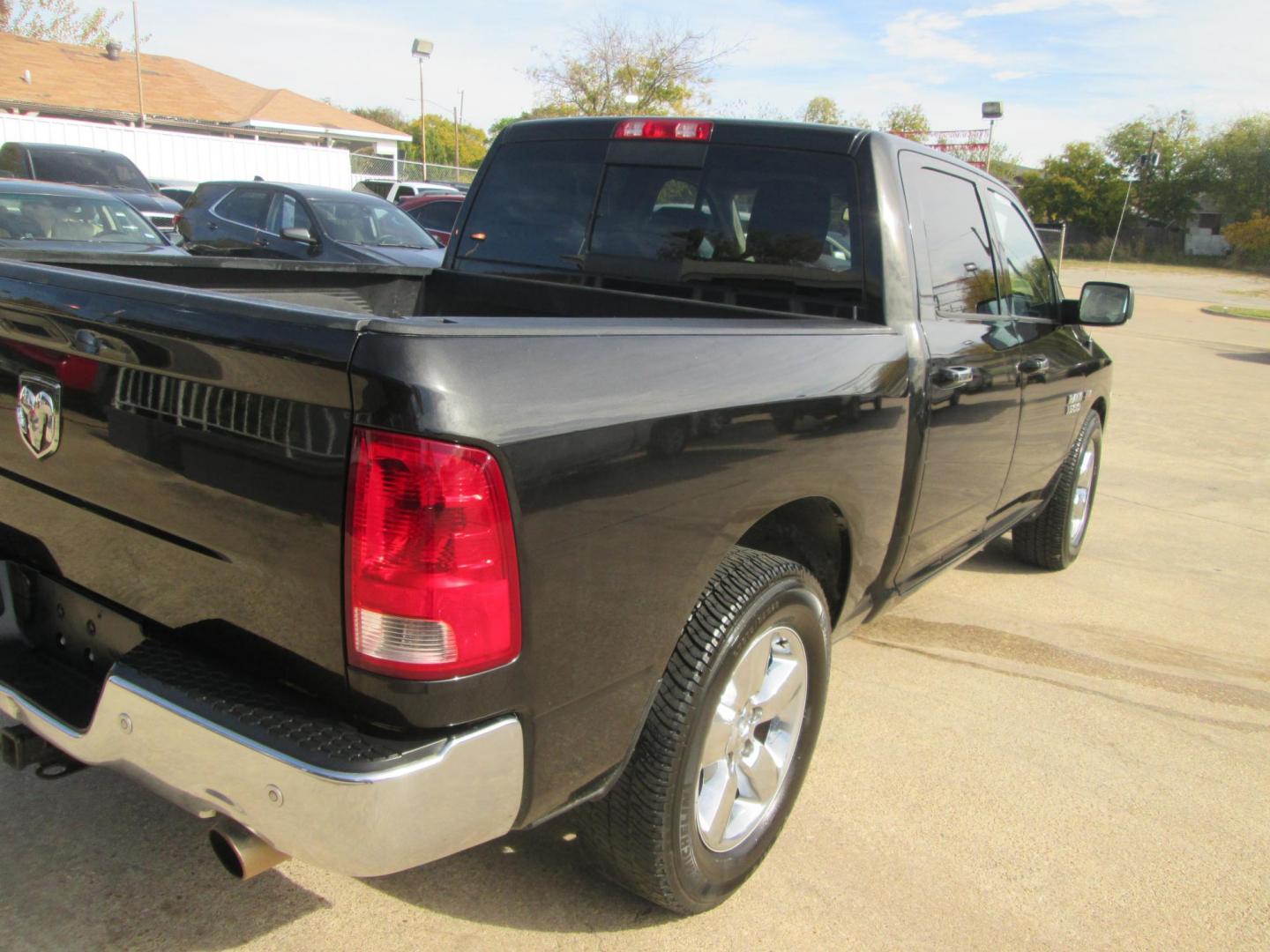 2016 BLACK RAM 1500 SLT Crew Cab SWB 2WD (3C6RR6LT2GG) with an 5.7L V8 OHV 16V engine, 6A transmission, located at 1815 NE 28th St., Fort Worth, TX, 76106, (817) 625-6251, 32.795582, -97.333069 - Photo#3