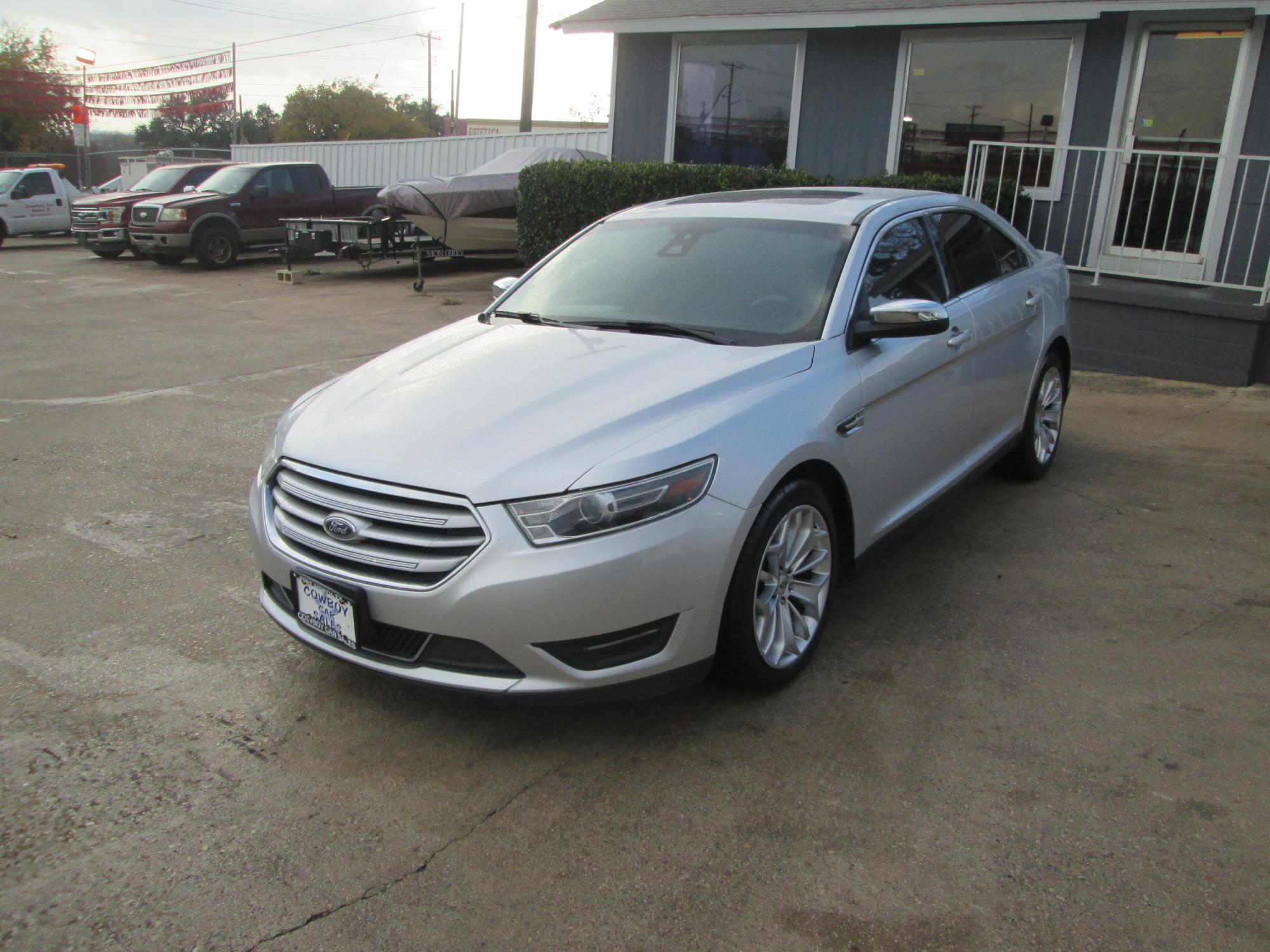 photo of 2018 Ford Taurus Limited FWD