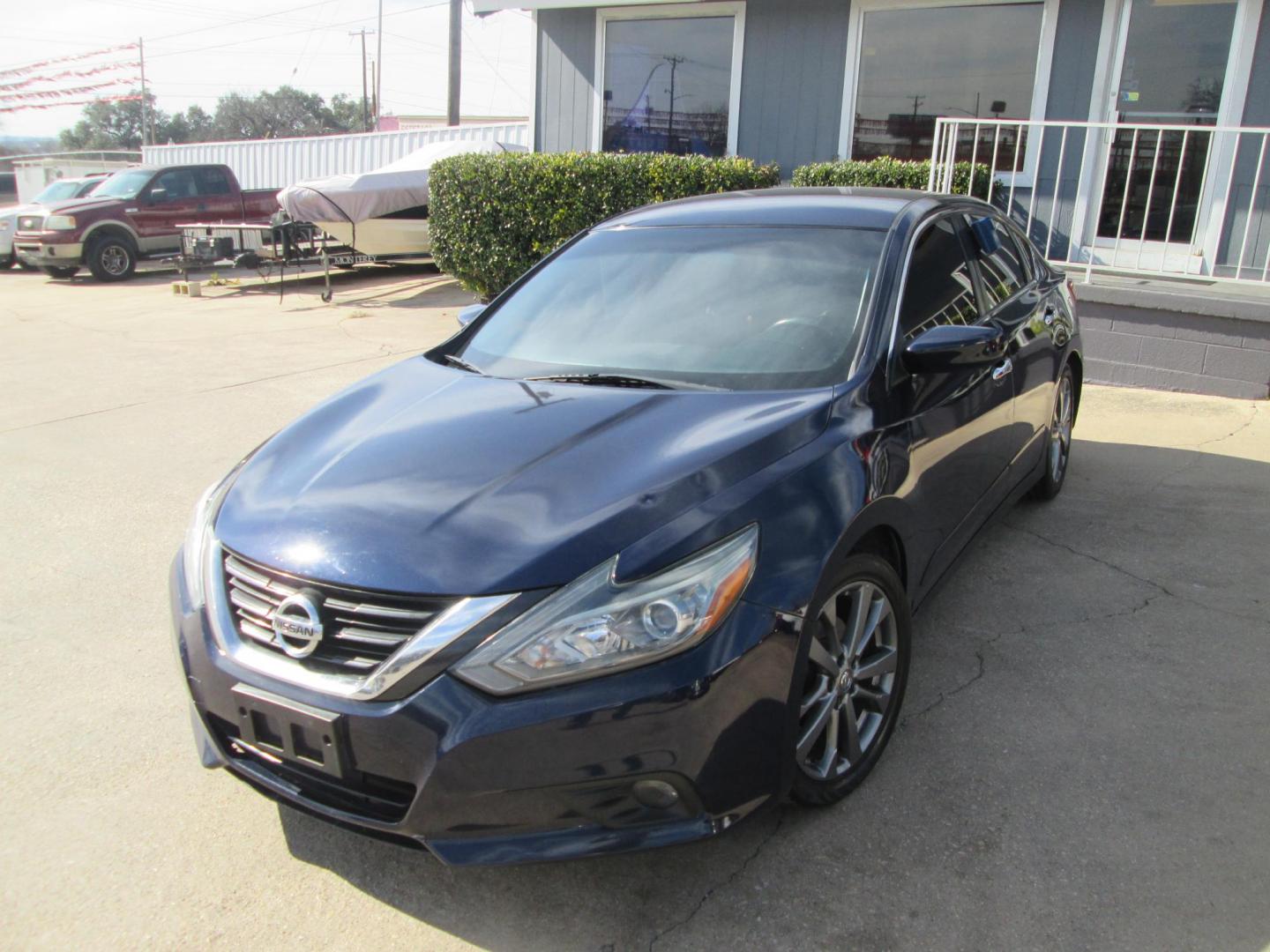 2018 BLUE Nissan Altima 2.5 (1N4AL3AP2JC) with an 2.5L L4 DOHC 16V engine, CVT transmission, located at 1815 NE 28th St., Fort Worth, TX, 76106, (817) 625-6251, 32.795582, -97.333069 - Photo#0