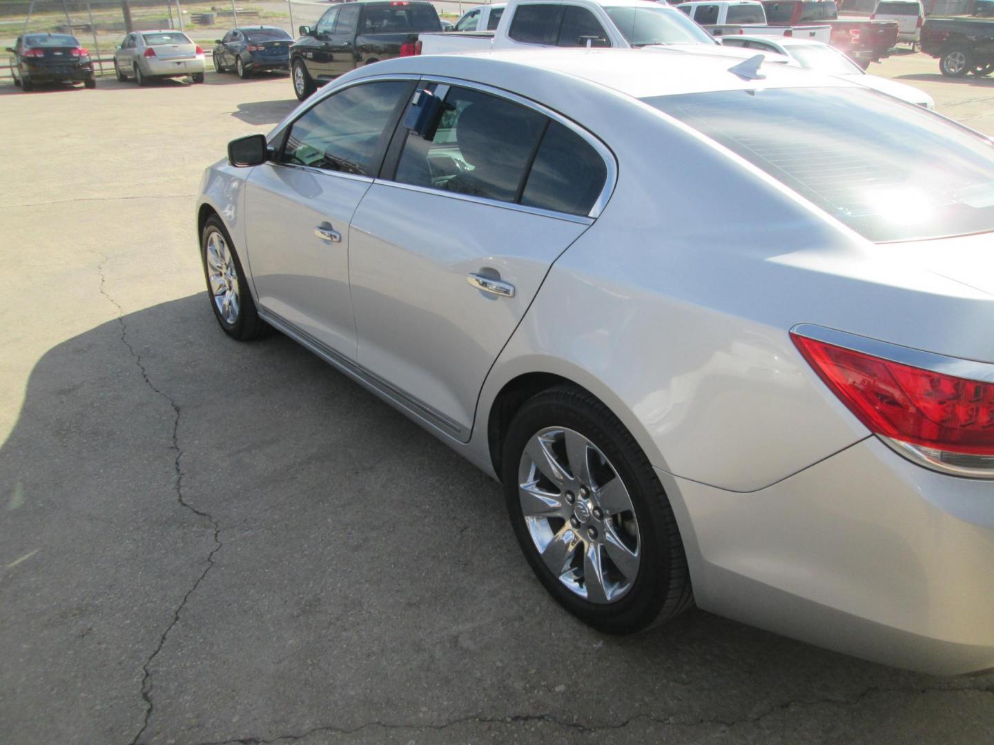 2013 SILVER Buick LaCrosse Premium Package 2, w/Leather (1G4GF5G38DF) with an 3.6L V6 DOHC 24V engine, 6-Speed Automatic transmission, located at 1815 NE 28th St., Fort Worth, TX, 76106, (817) 625-6251, 32.795582, -97.333069 - Photo#6