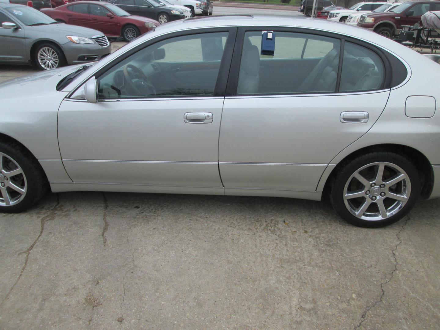 2003 SILVER Lexus GS GS 430 (JT8BL69S530) with an 4.3L V8 DOHC 32V engine, 5-Speed Automatic Overdrive transmission, located at 1815 NE 28th St., Fort Worth, TX, 76106, (817) 625-6251, 32.795582, -97.333069 - Photo#7