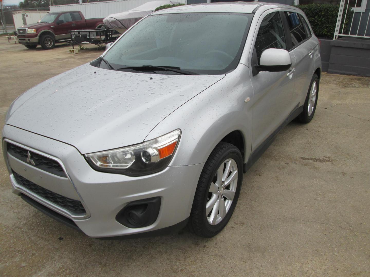 2013 SILVER Mitsubishi Outlander Sport ES 2WD (4A4AP3AU3DE) with an 2.0L L4 DOHC 16V engine, located at 1815 NE 28th St., Fort Worth, TX, 76106, (817) 625-6251, 32.795582, -97.333069 - Photo#0